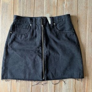 Madewell A-line denim skirt in Lunar Wash Size 28